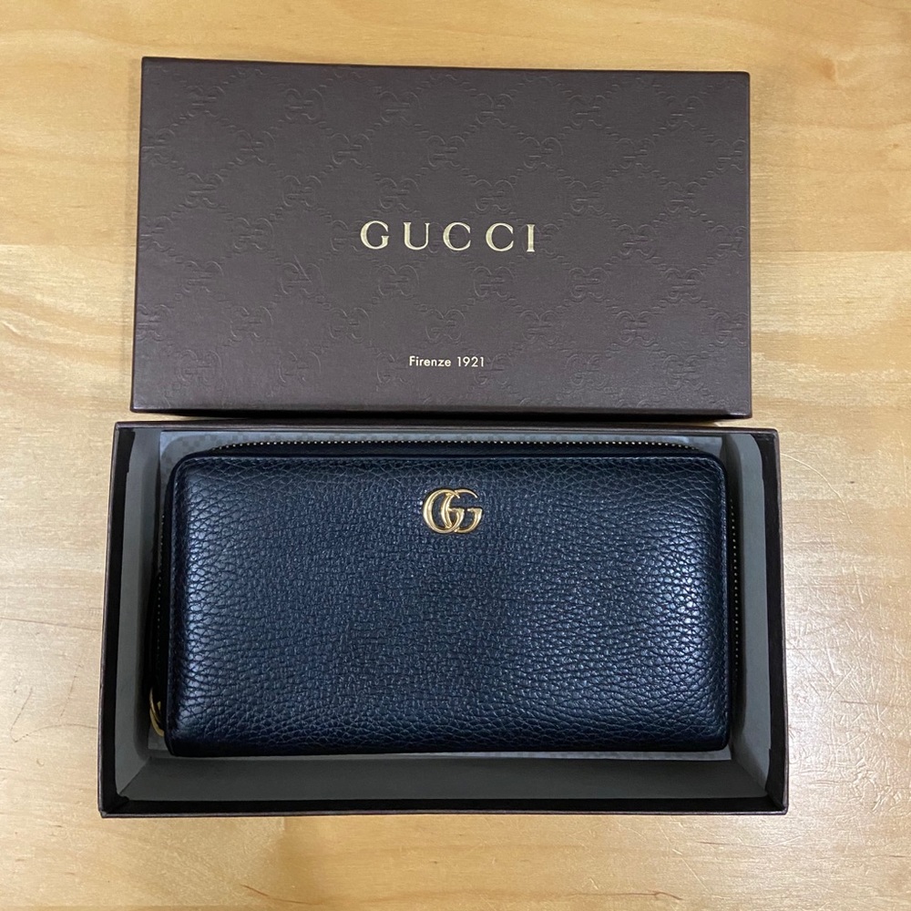 Gucci zippy wallet black